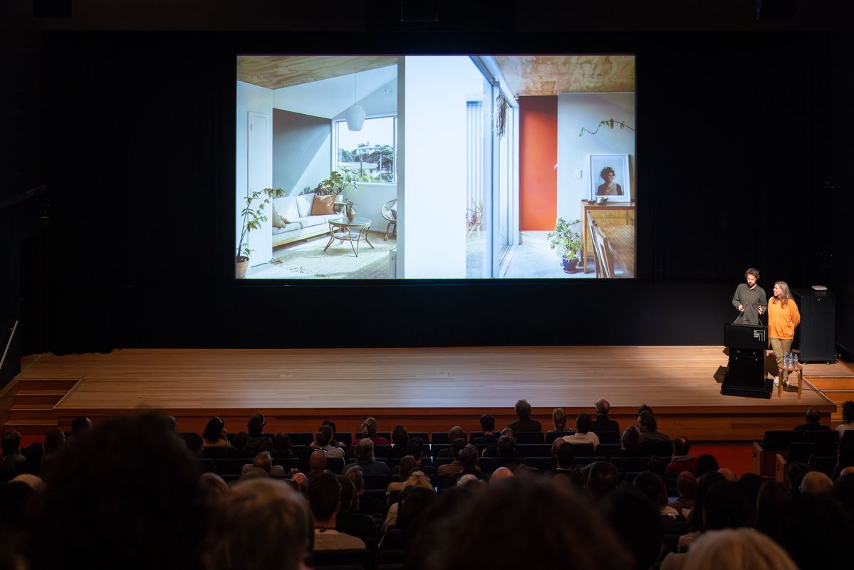 Domestic habits and the public dwelling
